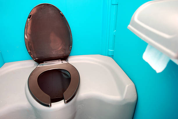 Porta potty delivery and setup in Quitman, MS